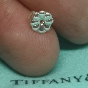 New 💕❤️❤️ Tiffany silver.Earrings. Back 1.